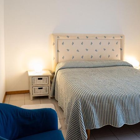 Elegant Apartment In Residence With Pool Acireale Kültér fotó