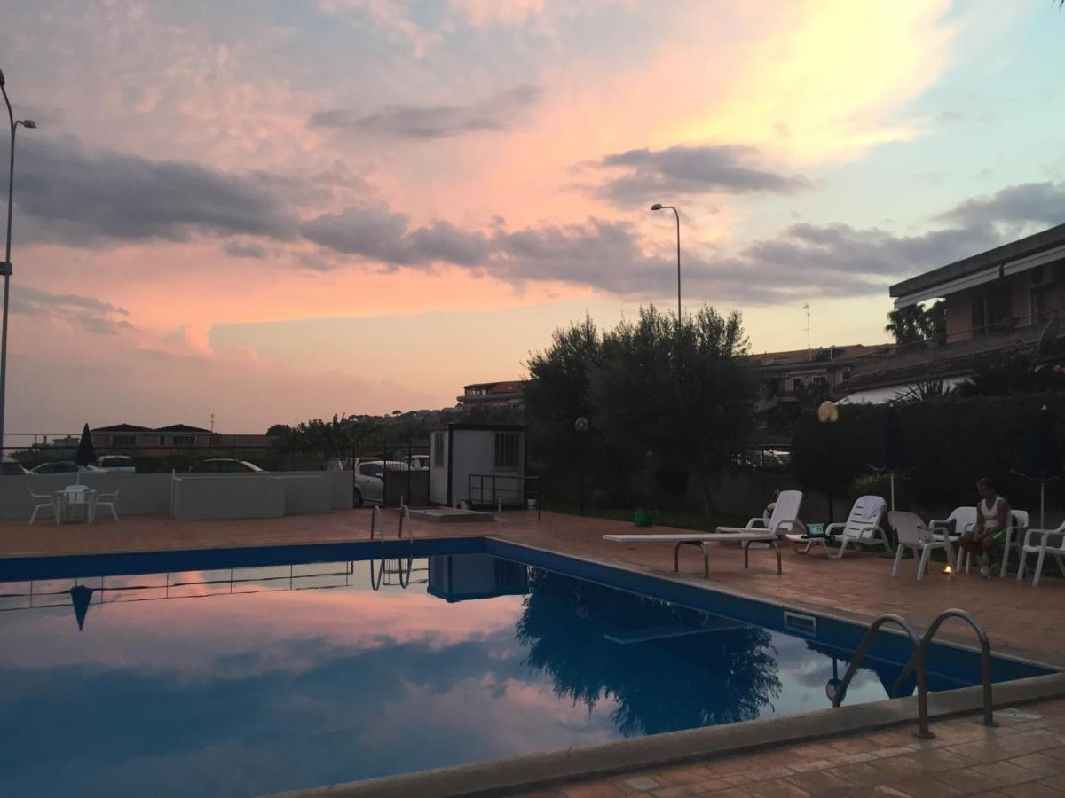 Elegant Apartment In Residence With Pool Acireale Kültér fotó